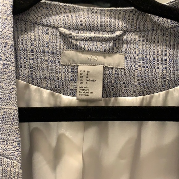 H&M Cute Work Blazer - Picture 2 of 3